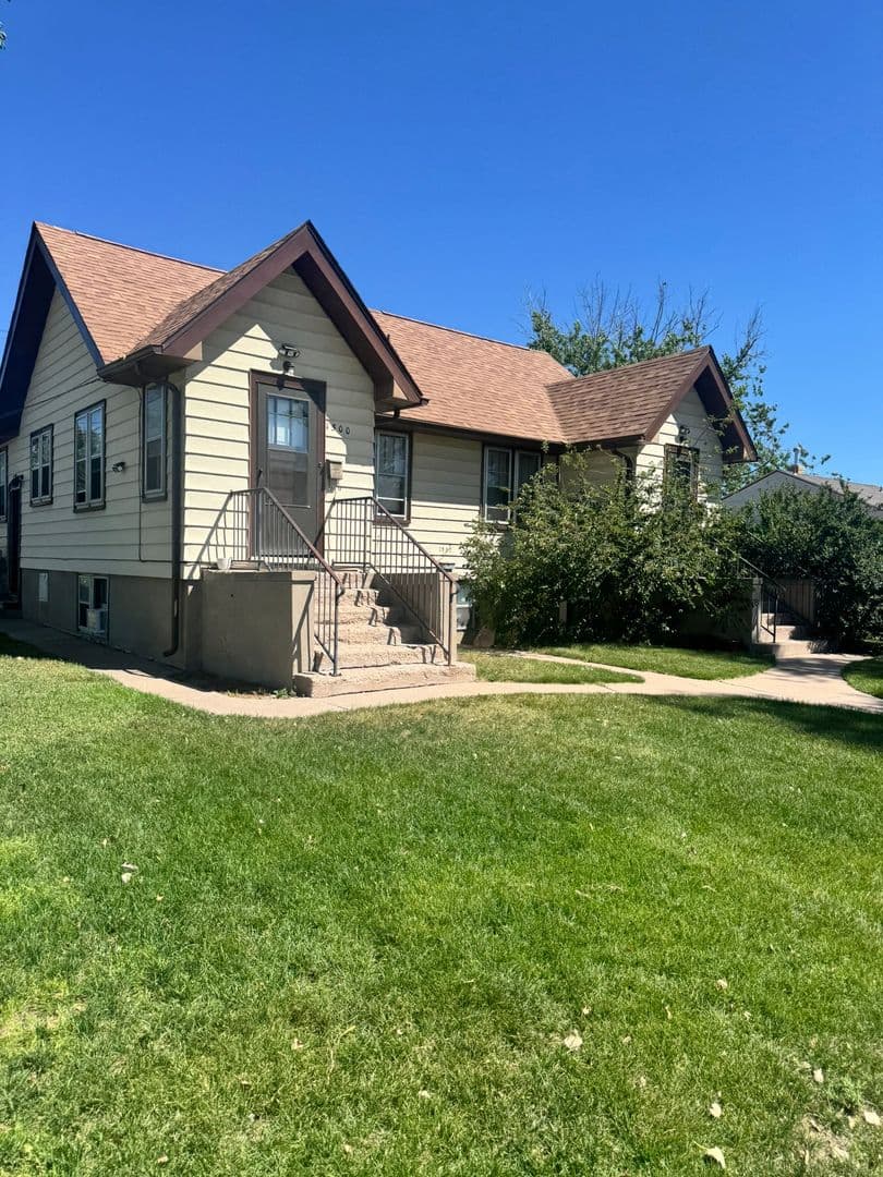 Cheyenne Apartment: 1504 East 19th Street