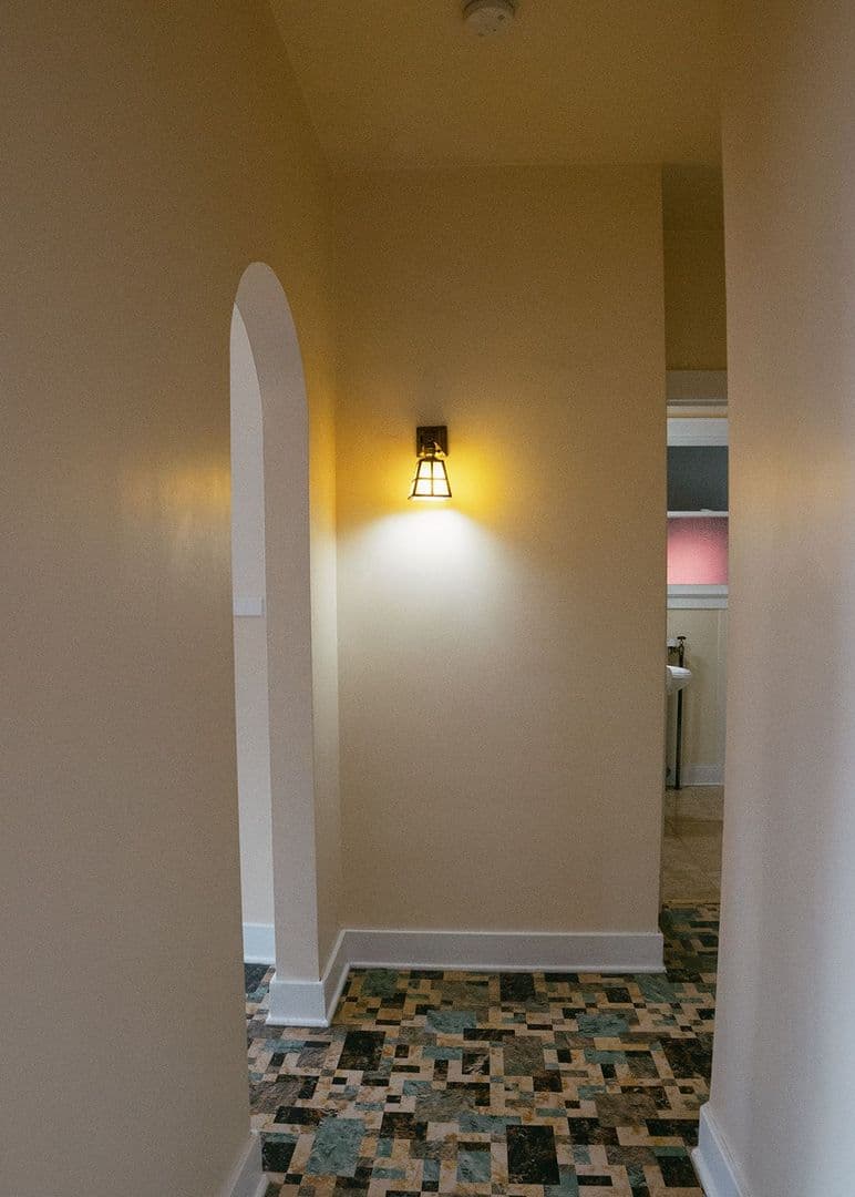 Cheyenne Apartment: 808 East 18th Street