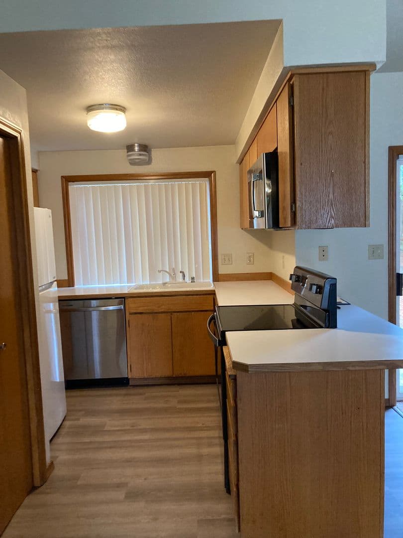 Arlington Apartment: 7001 Woodlands Way