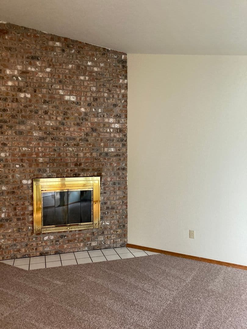 Arlington Apartment: 7001 Woodlands Way