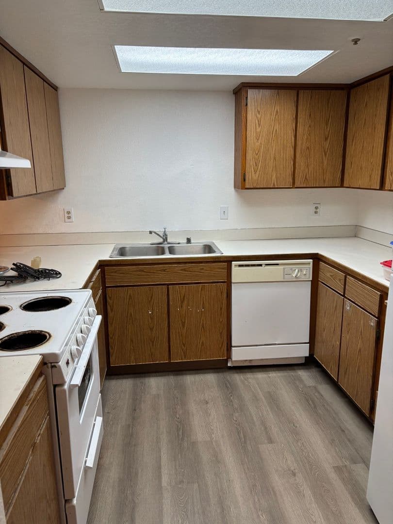Marysville Apartment: 7015 47th Ave NE