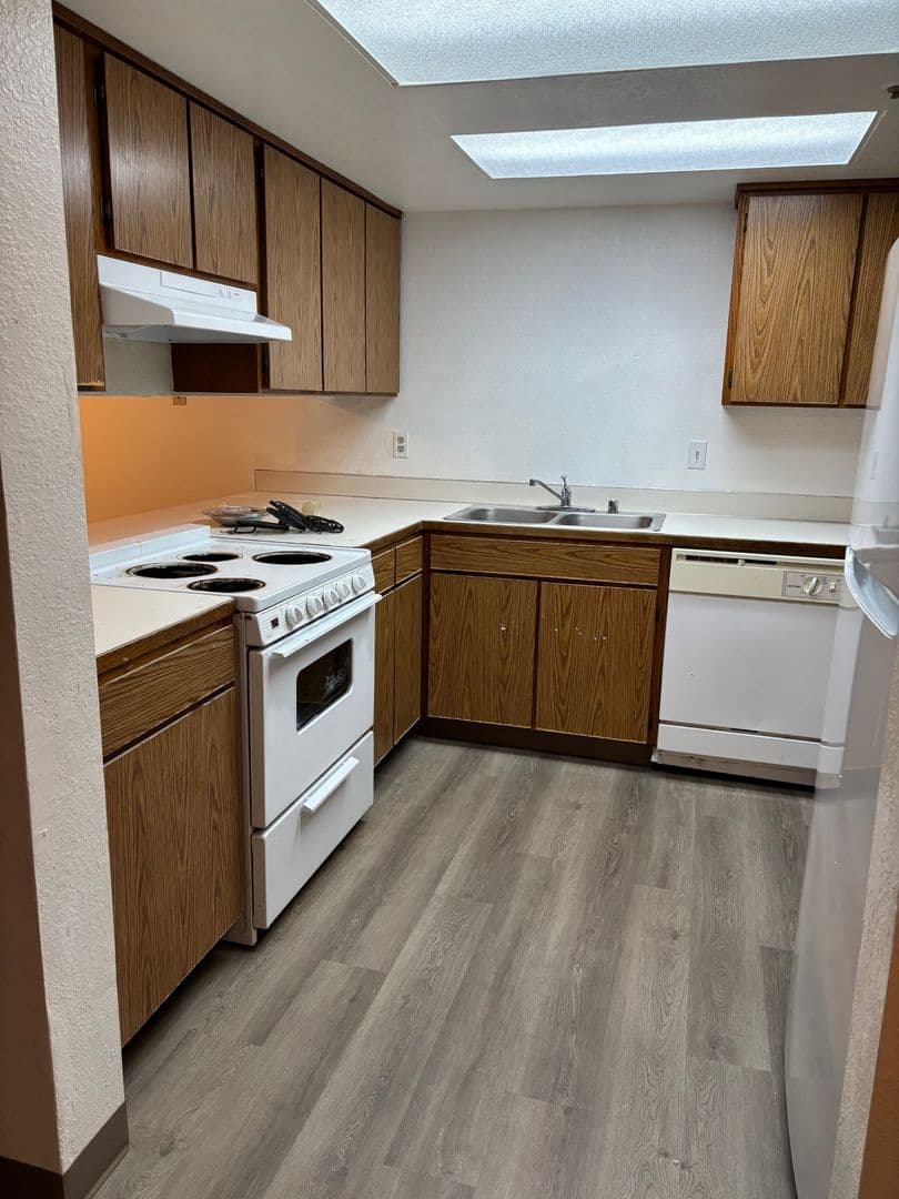 Marysville Apartment: 7015 47th Ave NE