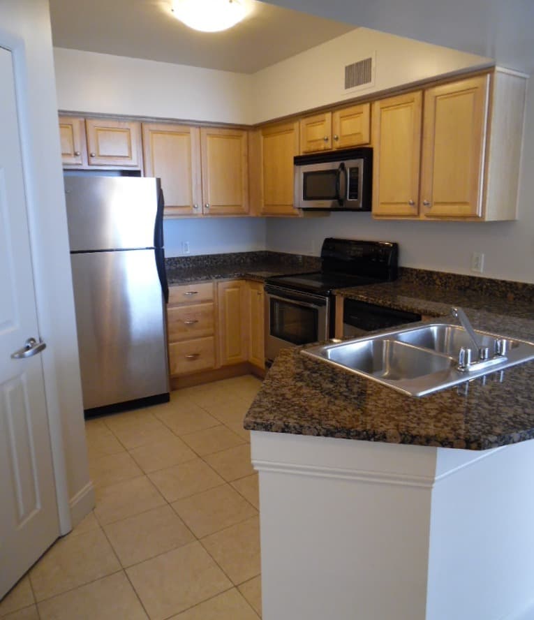 Richmond Apartment: 515 West Franklin Street