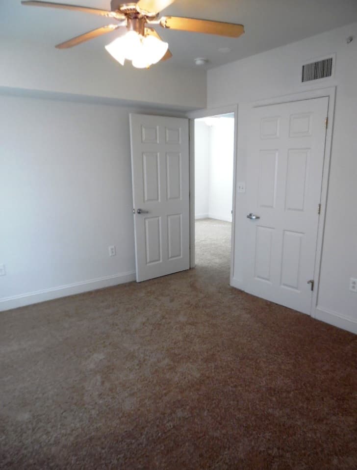 Richmond Apartment: 515 West Franklin Street