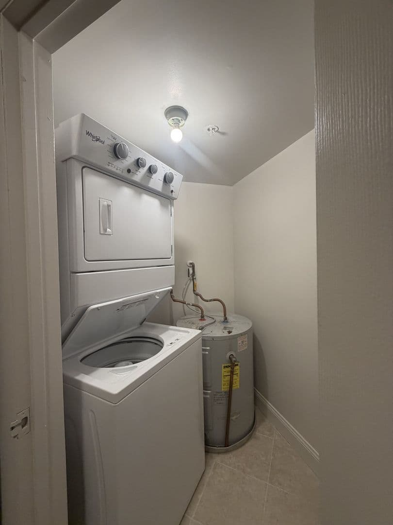 Richmond Apartment: 515 West Franklin Street
