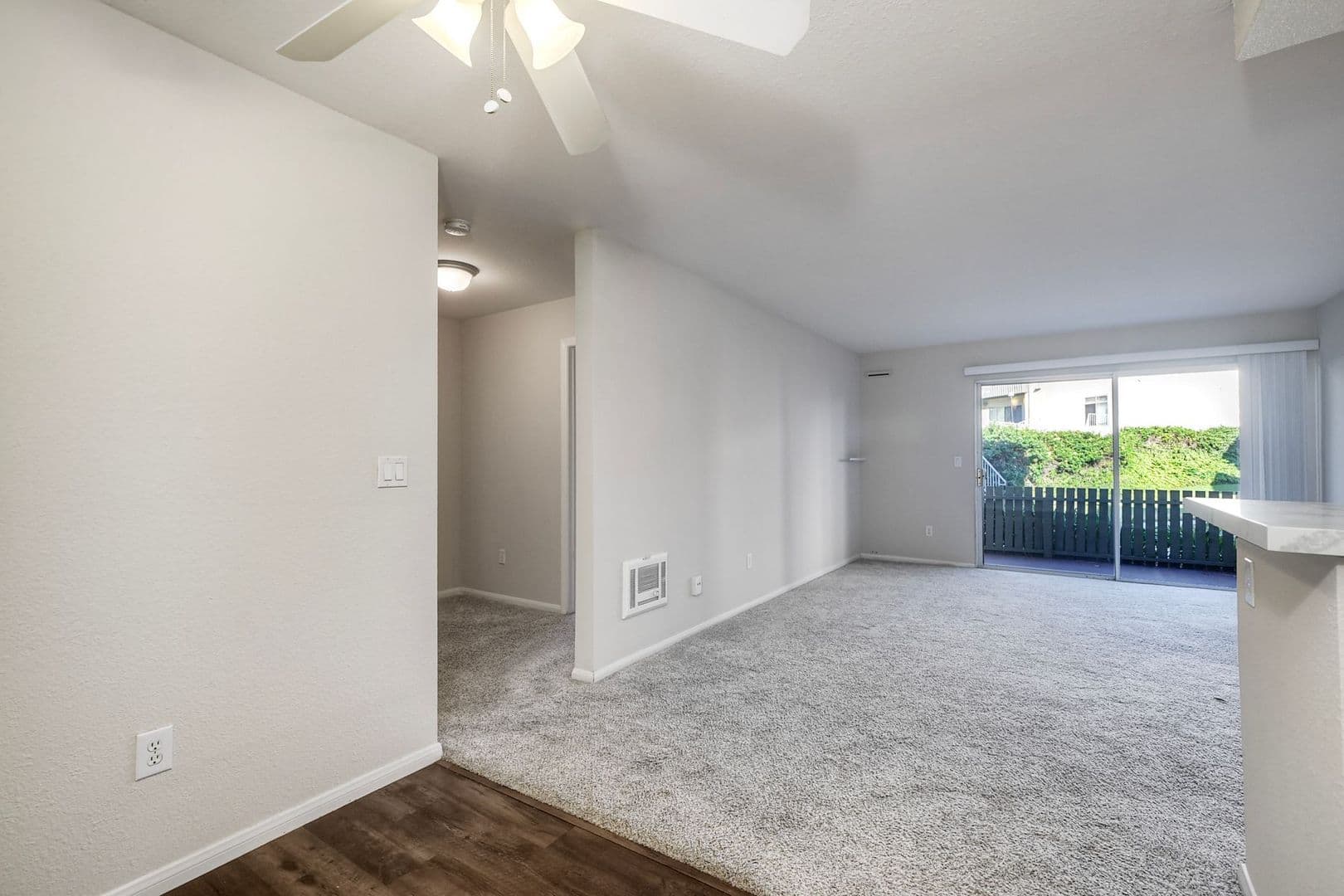 Oceanside House: 432 Edgehill Lane