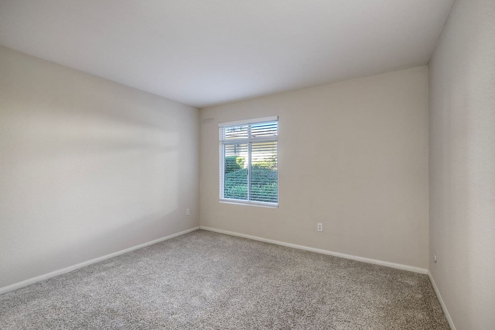 Oceanside House: 432 Edgehill Lane