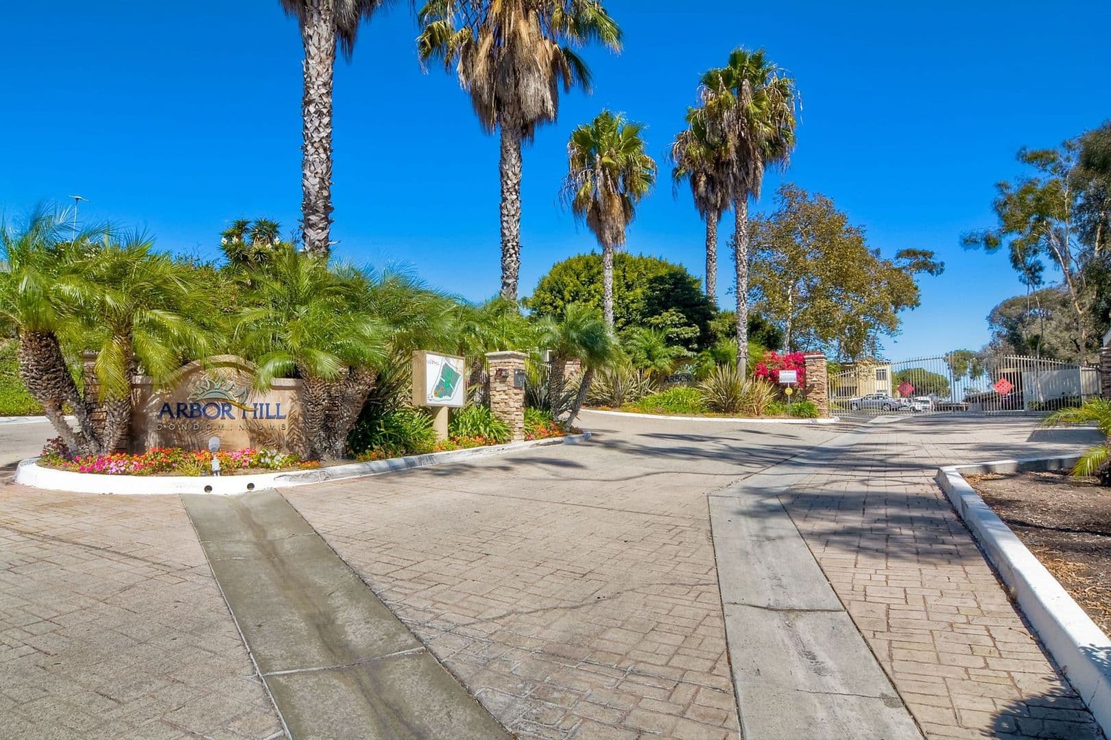 Oceanside House: 432 Edgehill Lane