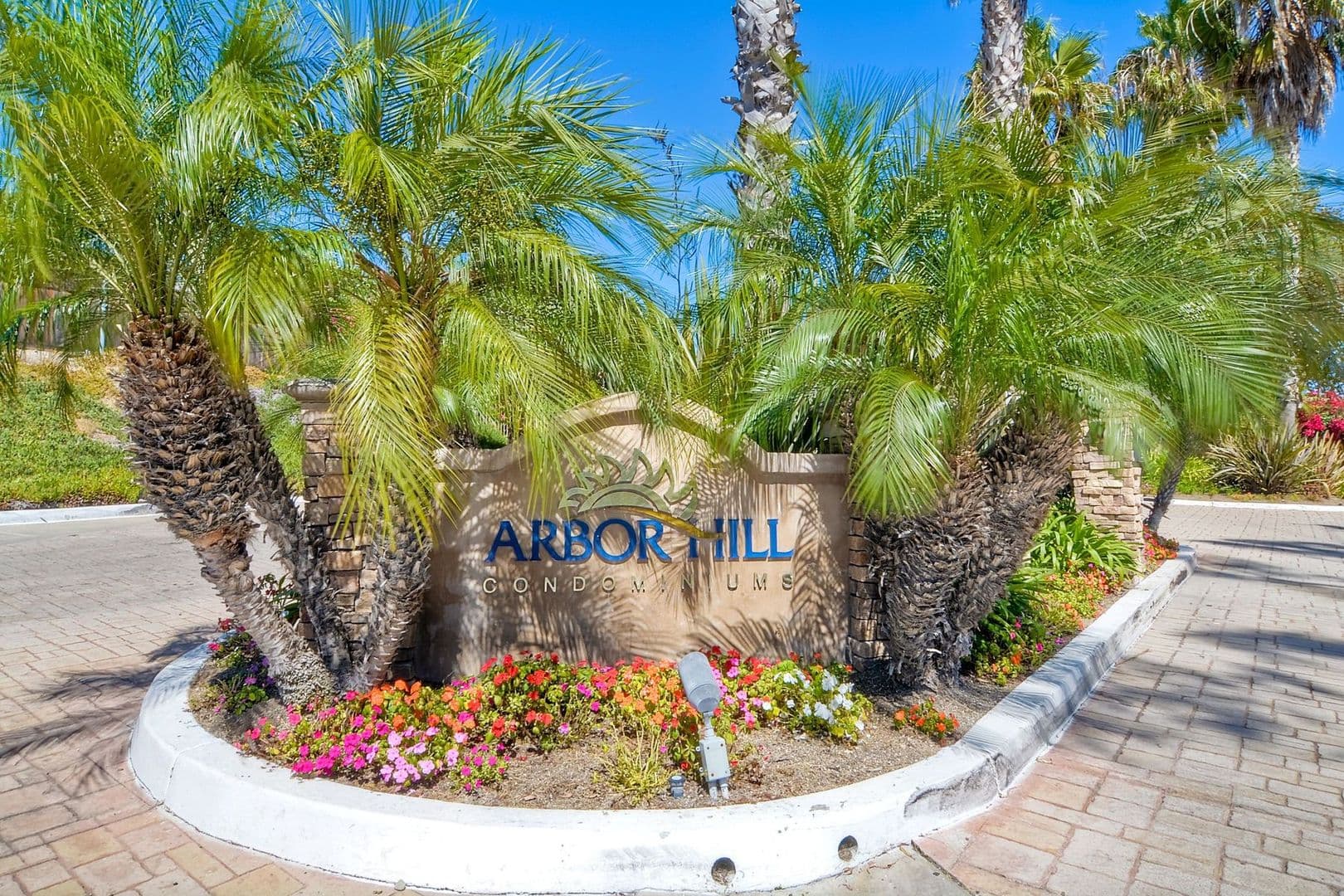 Oceanside House: 432 Edgehill Lane