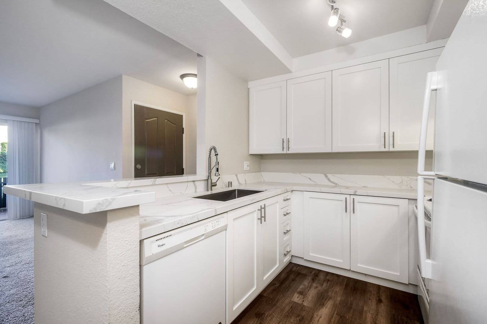Oceanside House: 432 Edgehill Lane