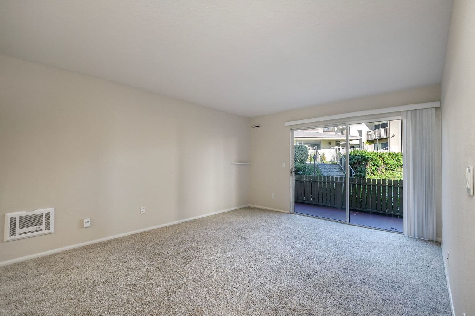 Oceanside House: 432 Edgehill Lane
