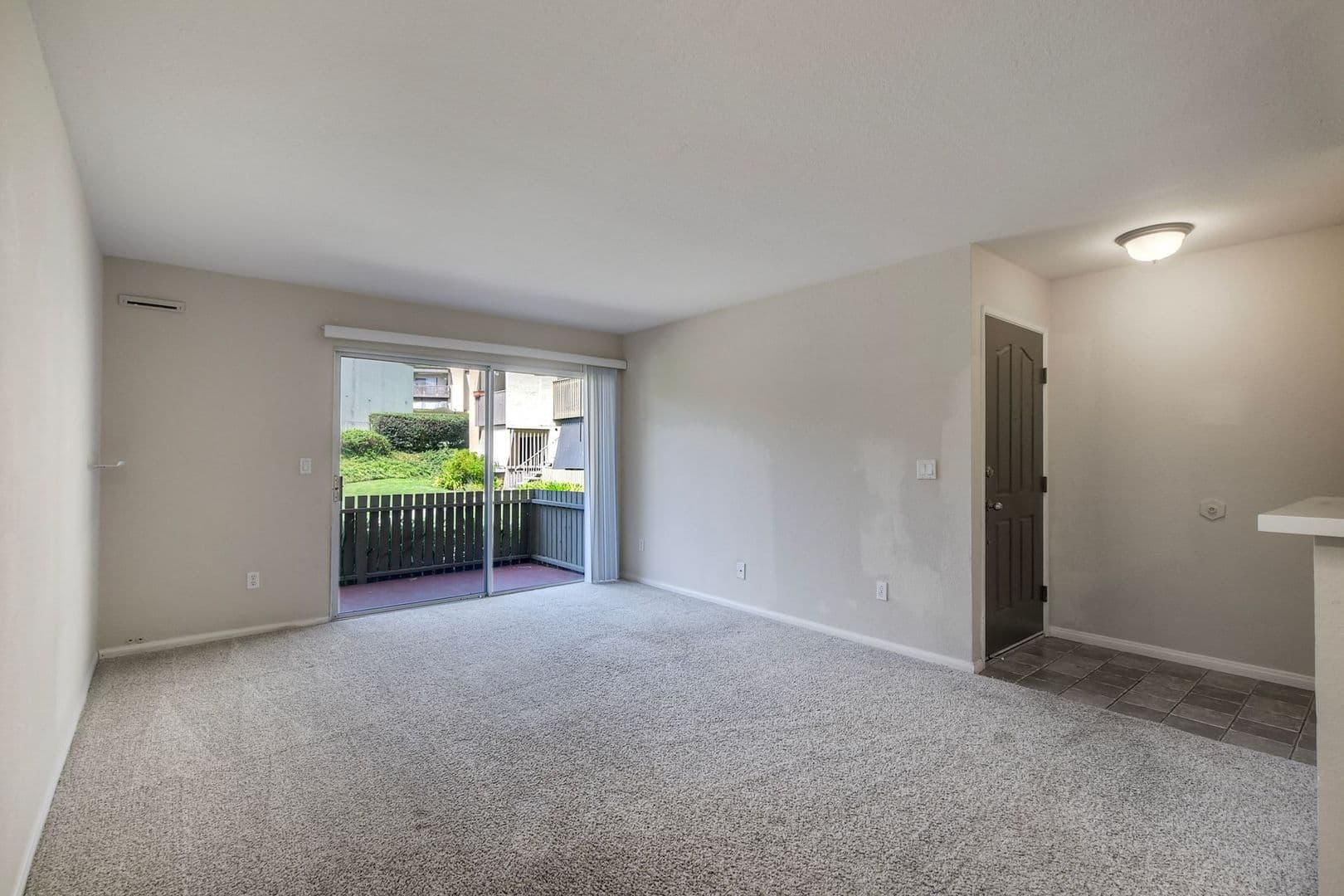Oceanside House: 432 Edgehill Lane