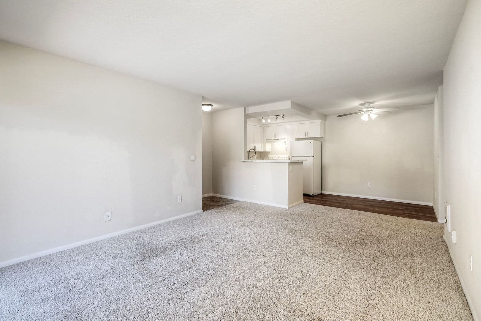 Oceanside House: 432 Edgehill Lane