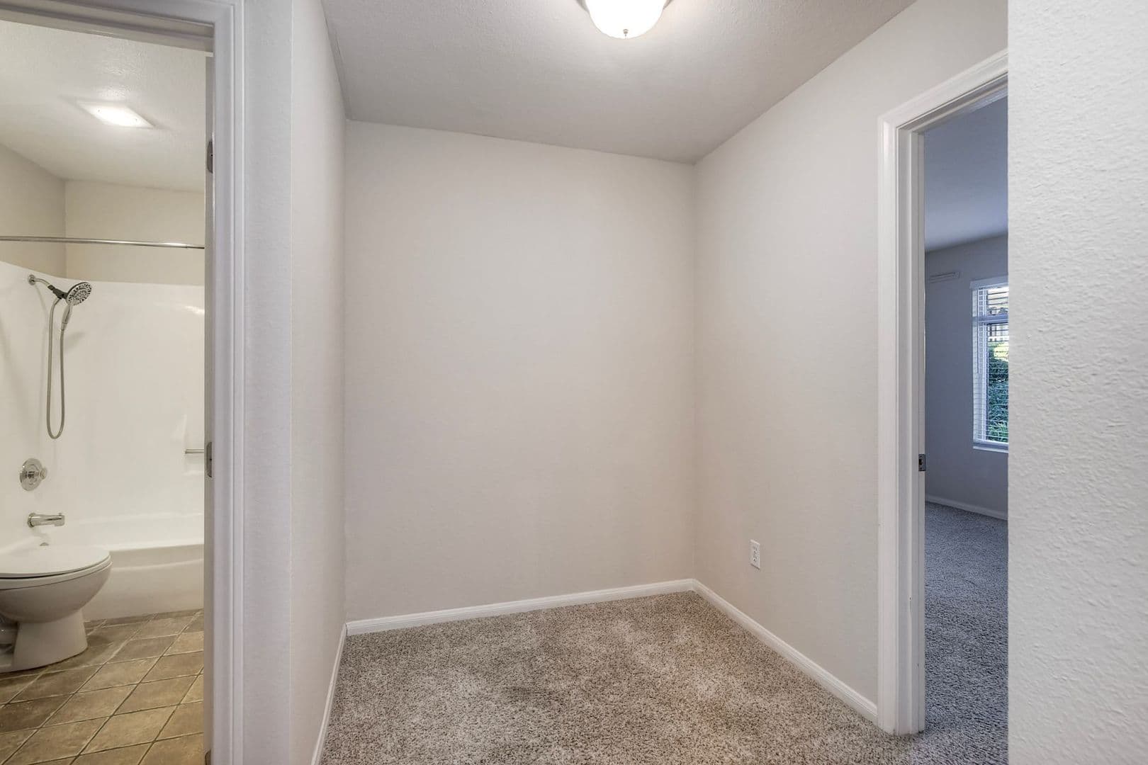 Oceanside House: 432 Edgehill Lane