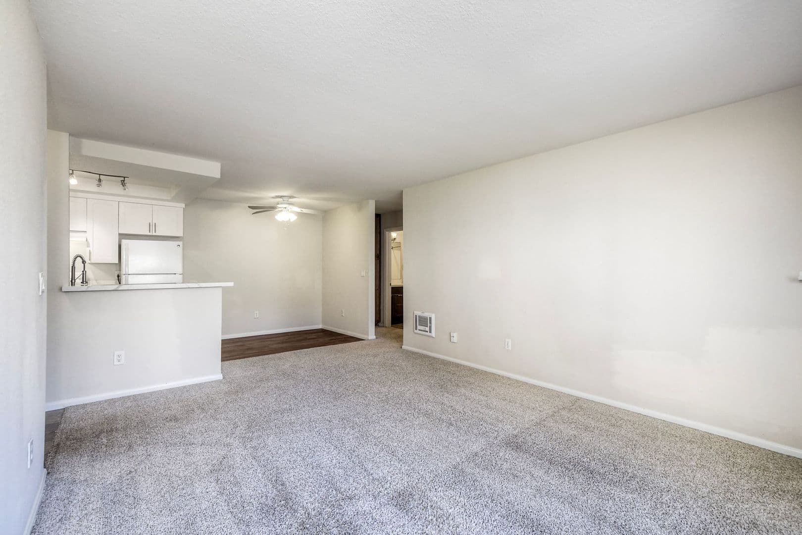 Oceanside House: 432 Edgehill Lane
