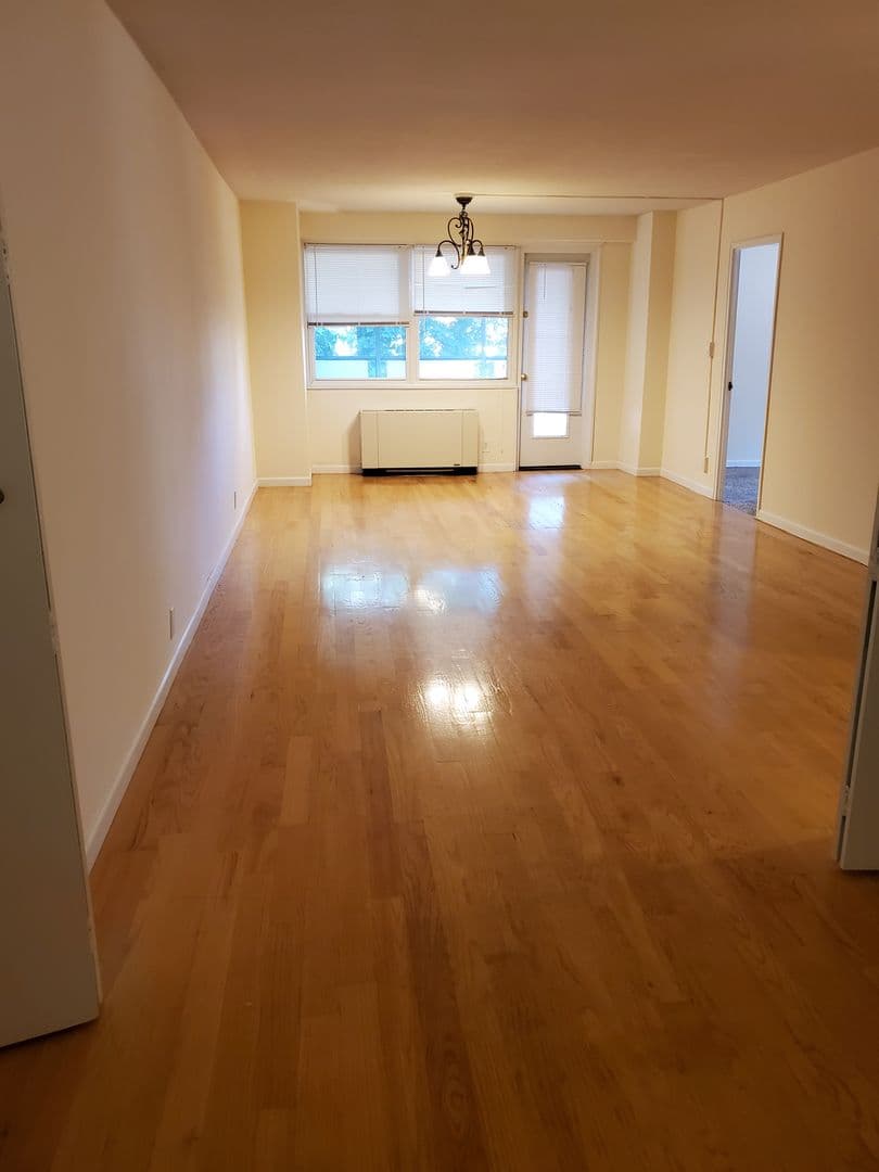 Bridgeport Apartment: 2600 Park Ave