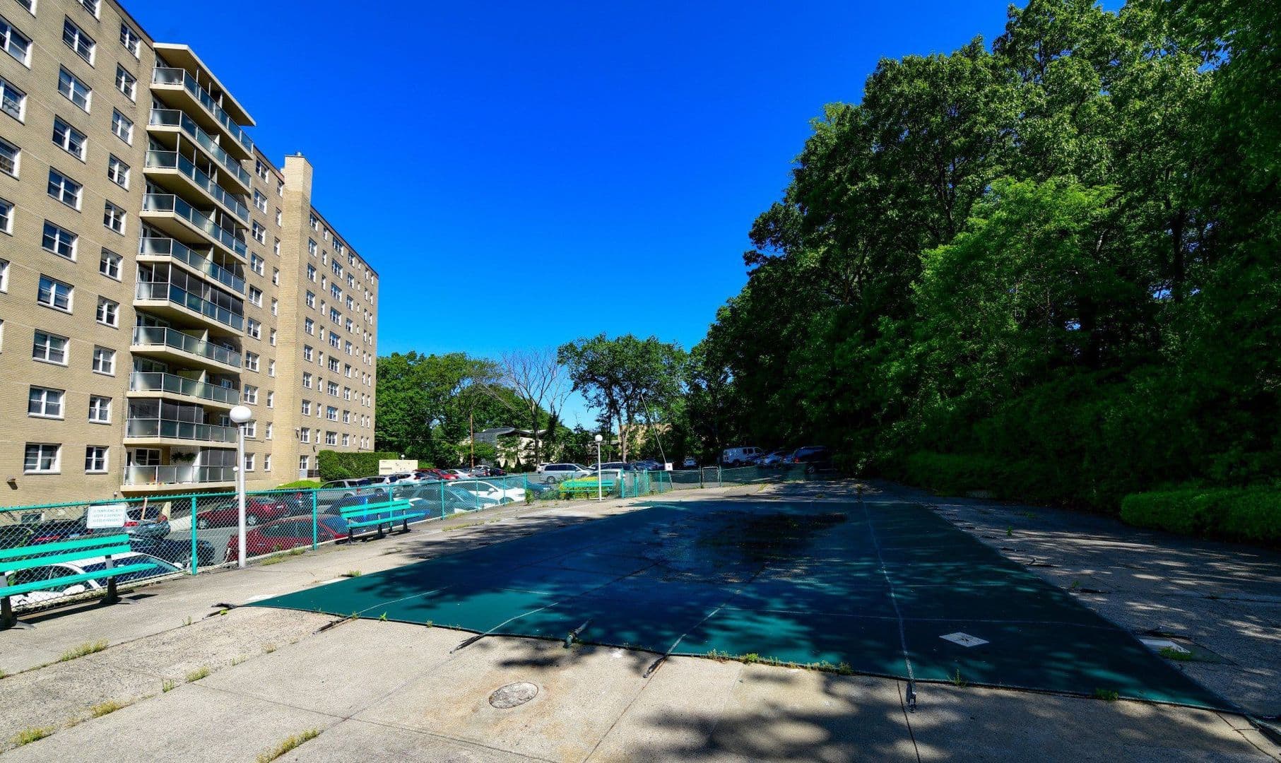 Bridgeport Apartment: 2600 Park Ave