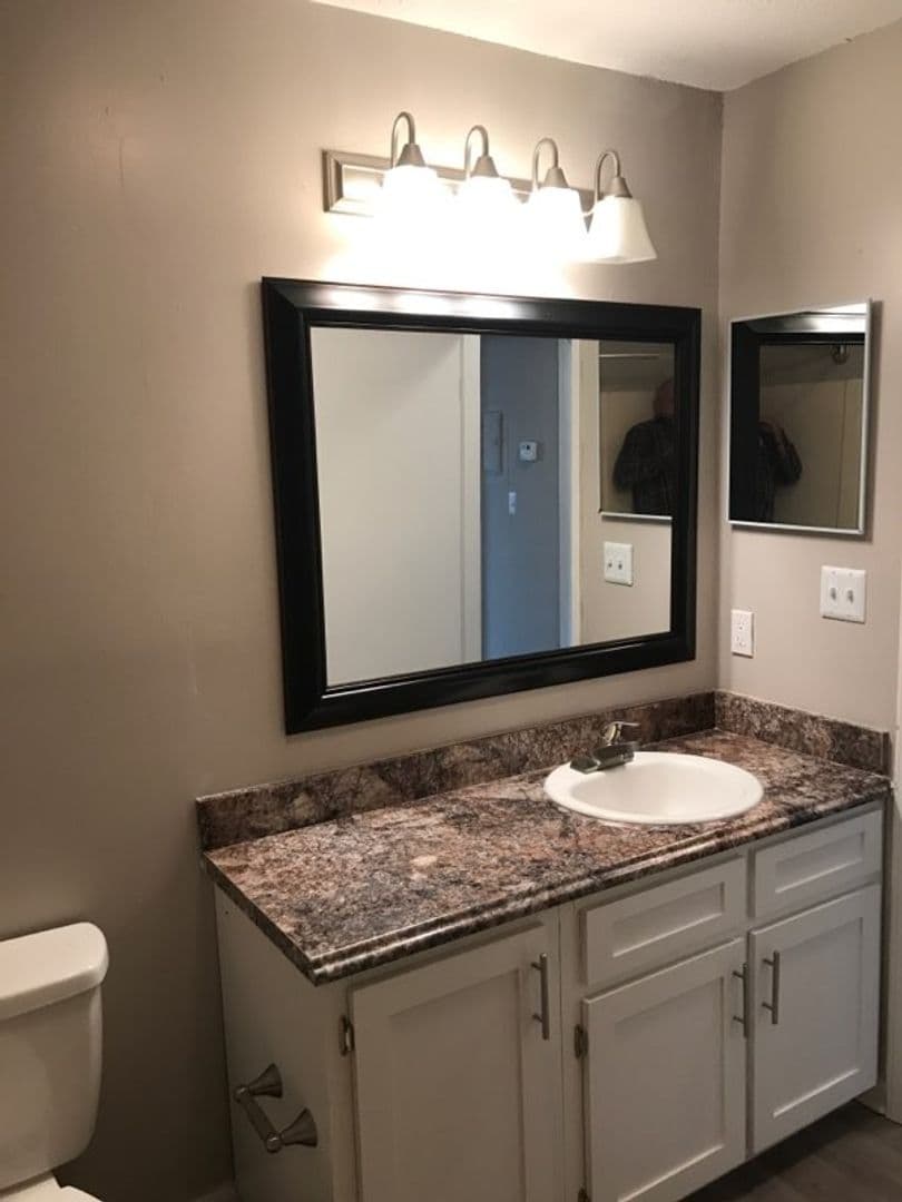Moultrie Apartment: 517 26th Avenue SE