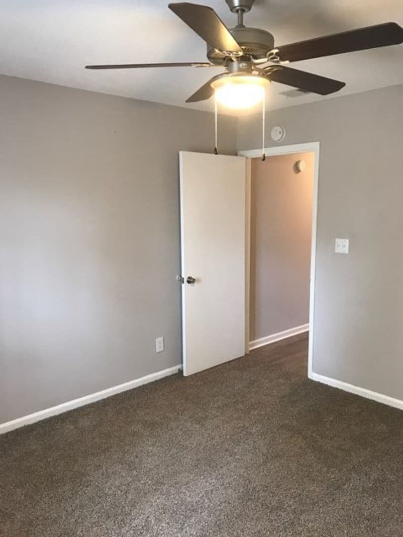 Moultrie Apartment: 517 26th Avenue SE