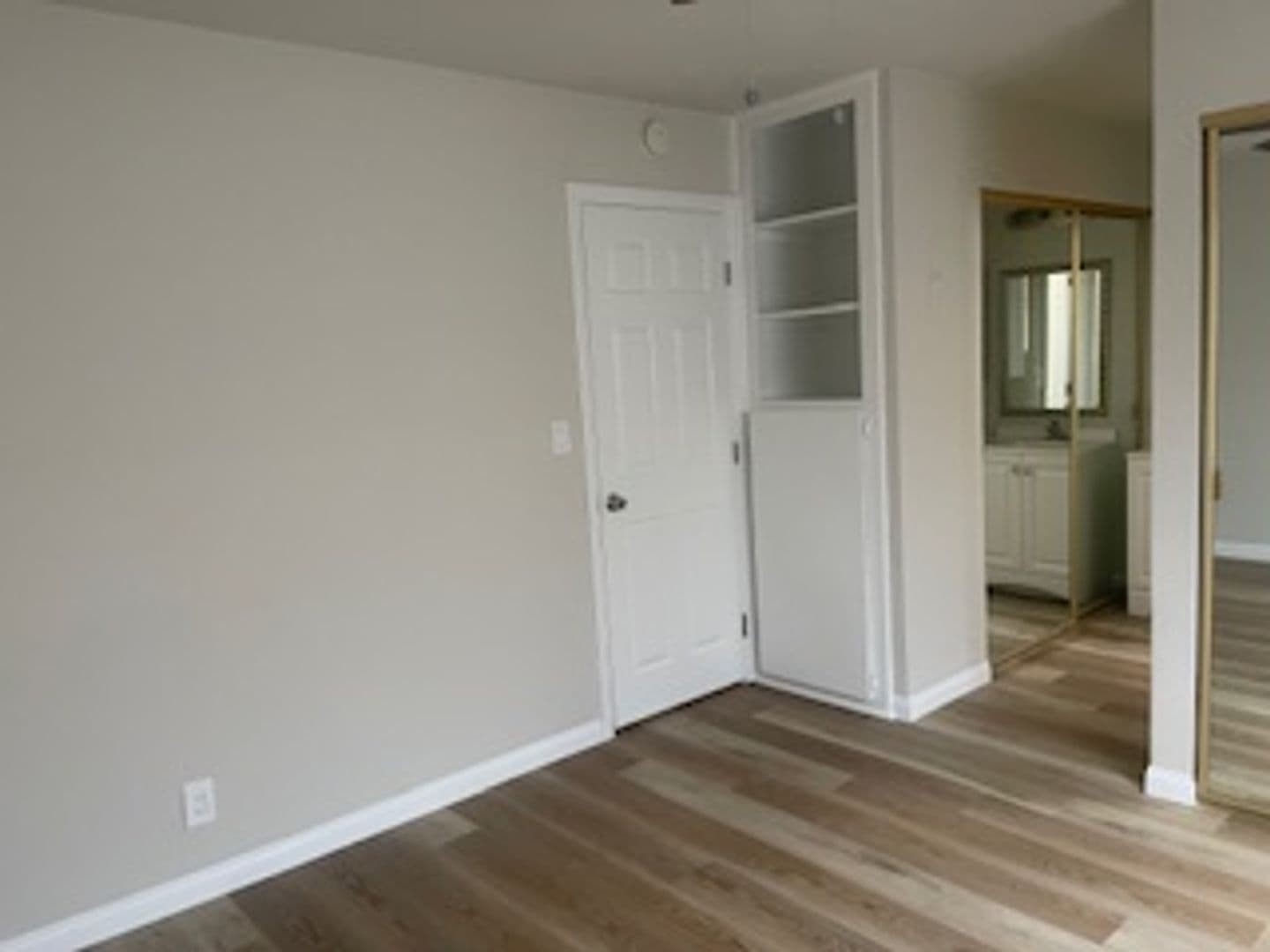 San Clemente Apartment: 101 W. Marquita
