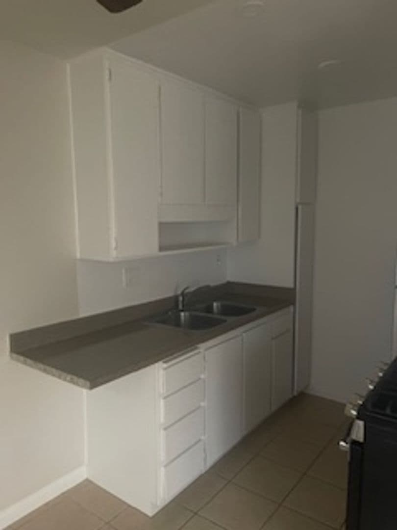 San Clemente Apartment: 101 W. Marquita