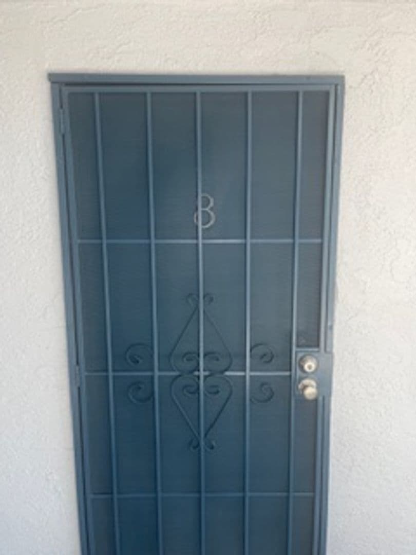 San Clemente Apartment: 101 W. Marquita