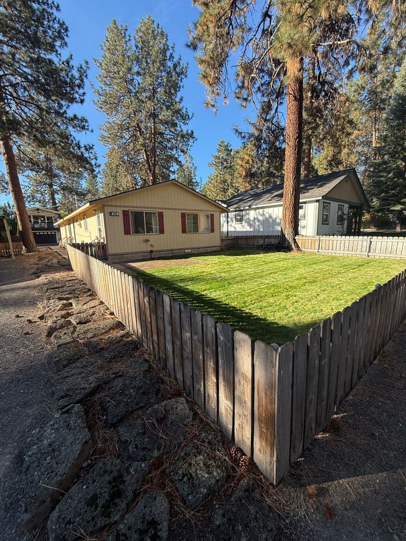 Bend House: 1469 NW Kingston