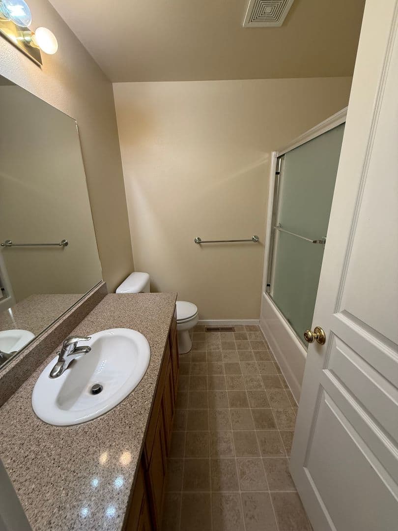 Bend Apartment: 20068 SW Doanna Way