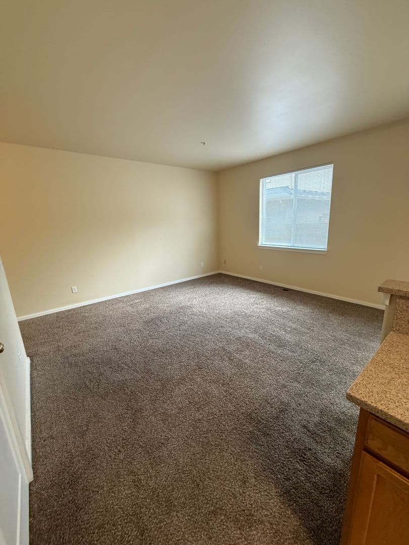 Bend Apartment: 20068 SW Doanna Way