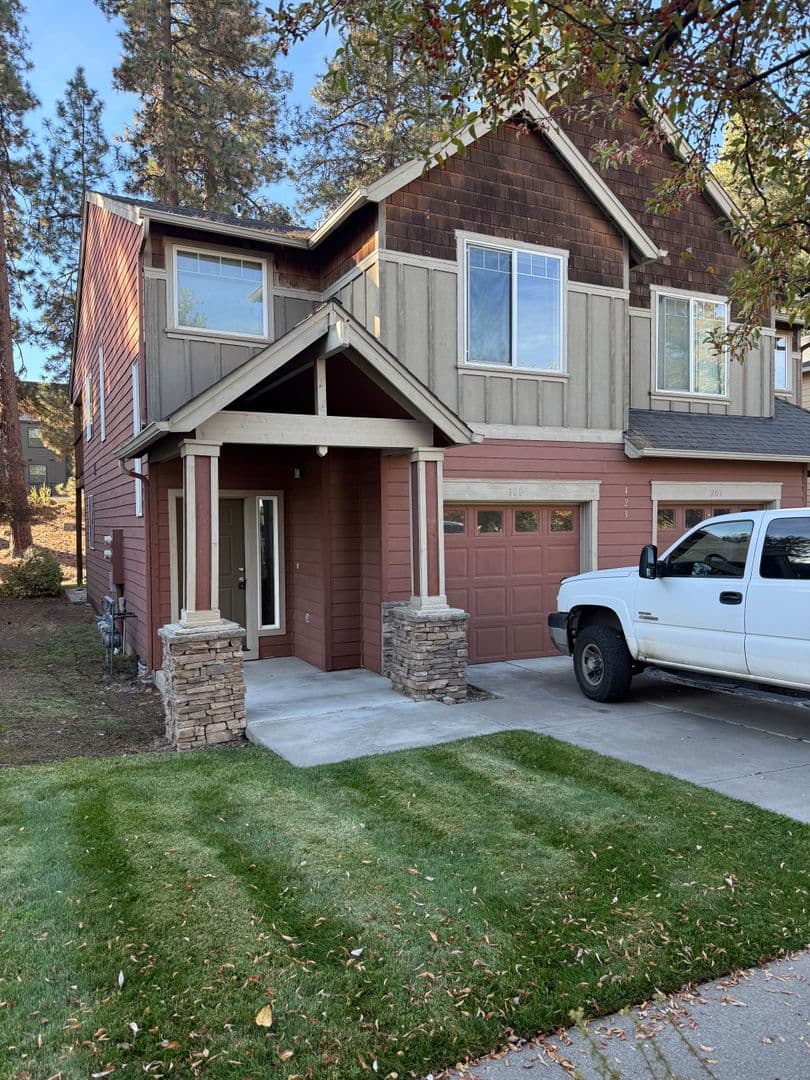 Bend Apartment: 423 SW Garfield