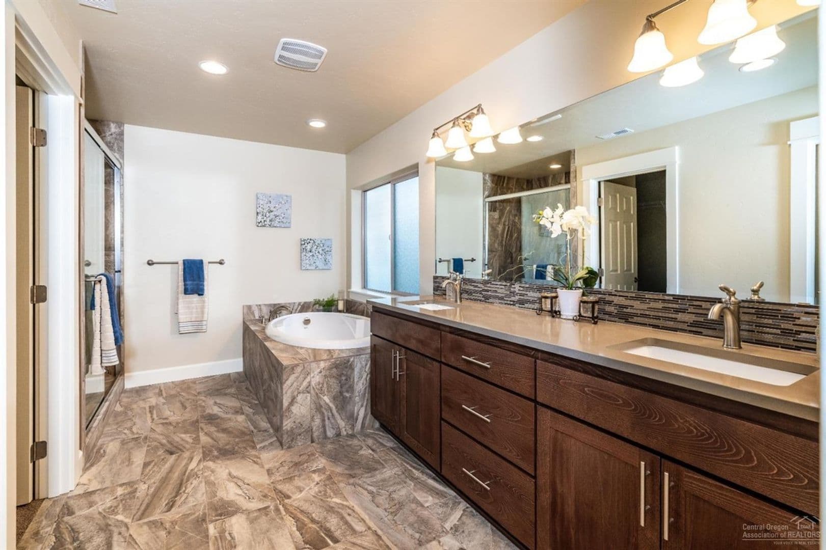 Bend House: 20605 SE Slate Ave.