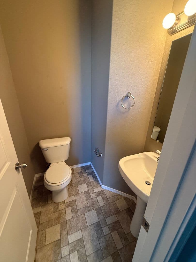 Bend Apartment: 471 SW Garfield