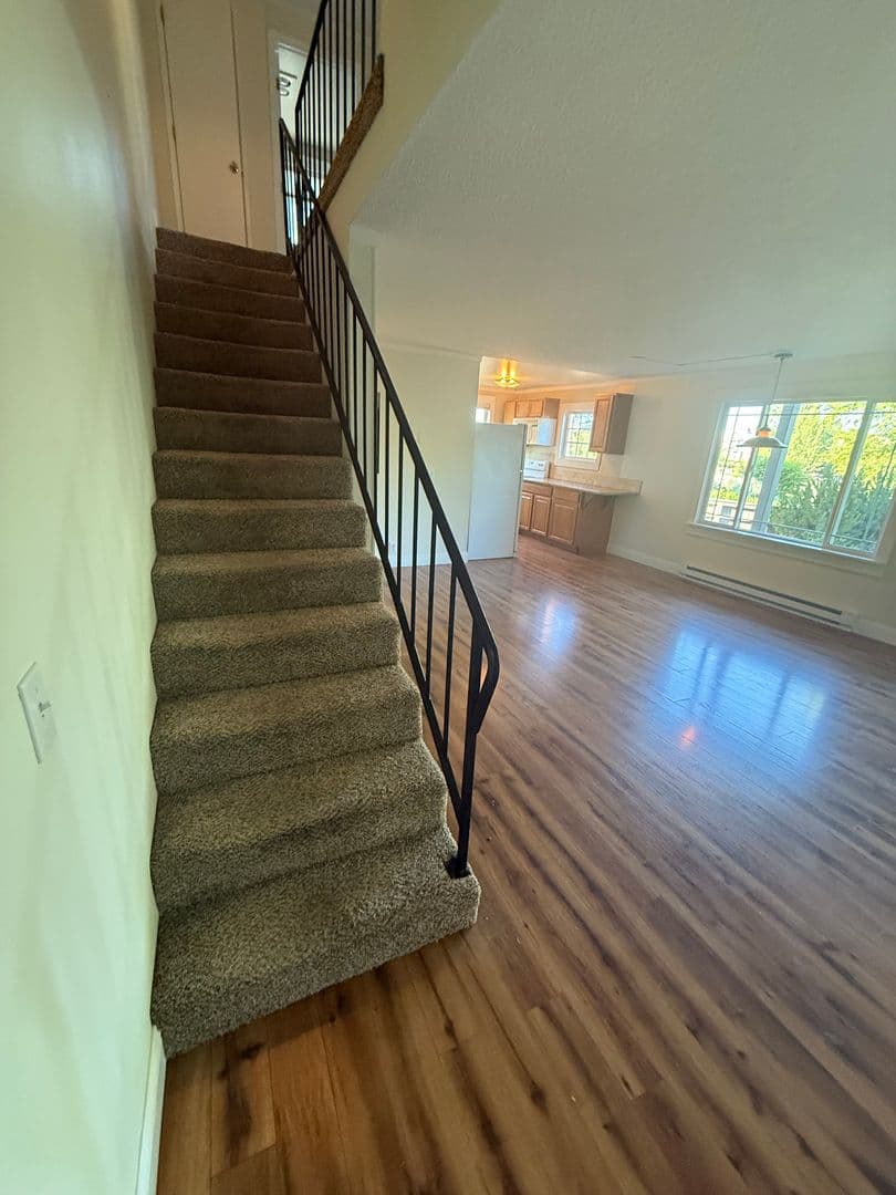 Bend Apartment: 931 NW Carlon Ave.