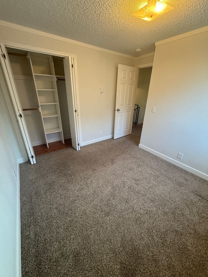 Bend Apartment: 931 NW Carlon Ave.