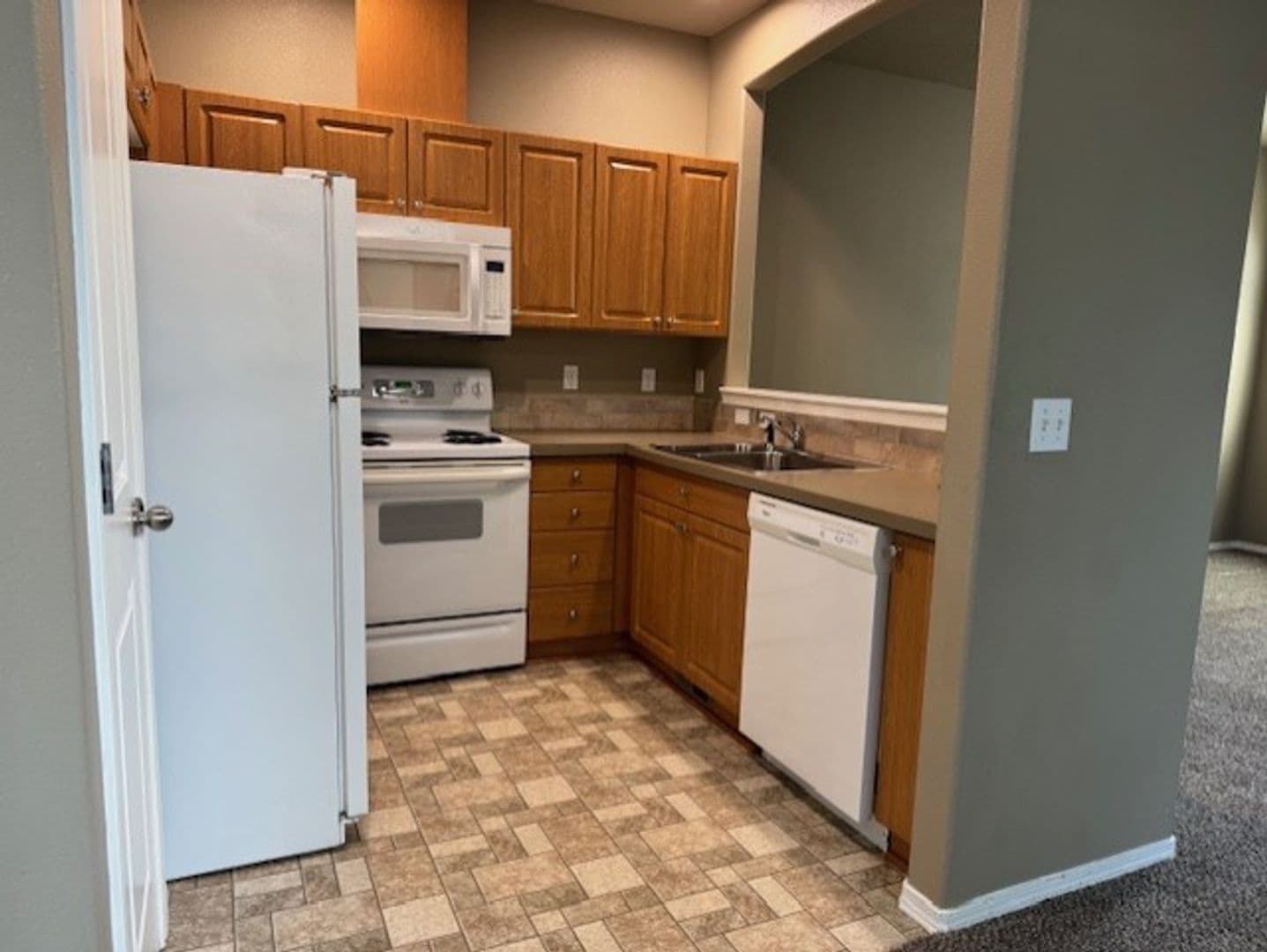 Bend Apartment: 471 SW Garfield