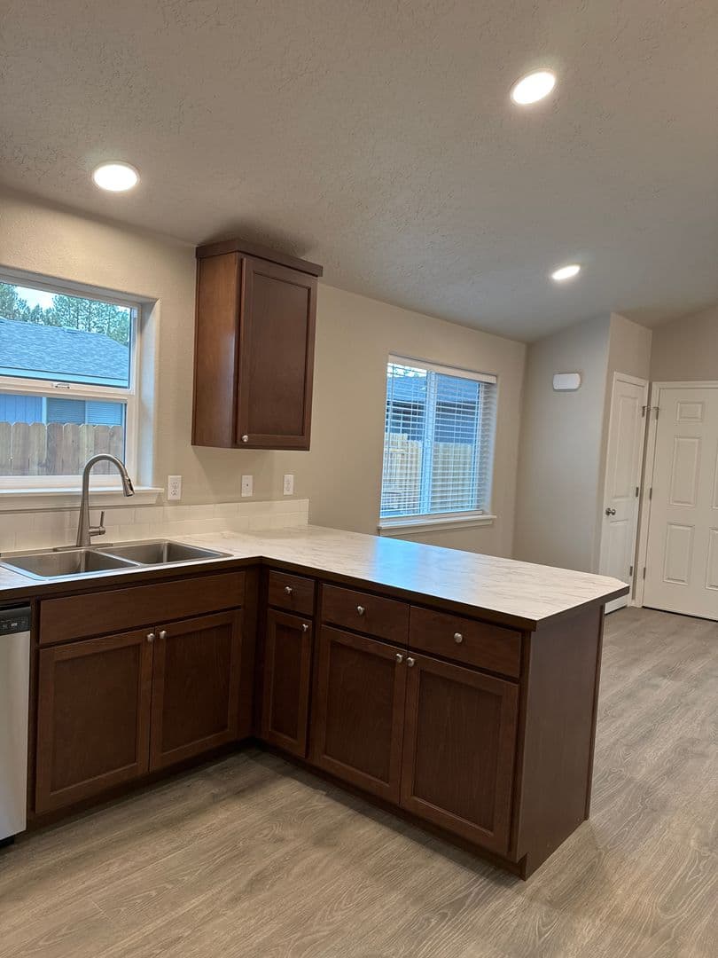 Bend House: 832 SE 6th Street unit #2