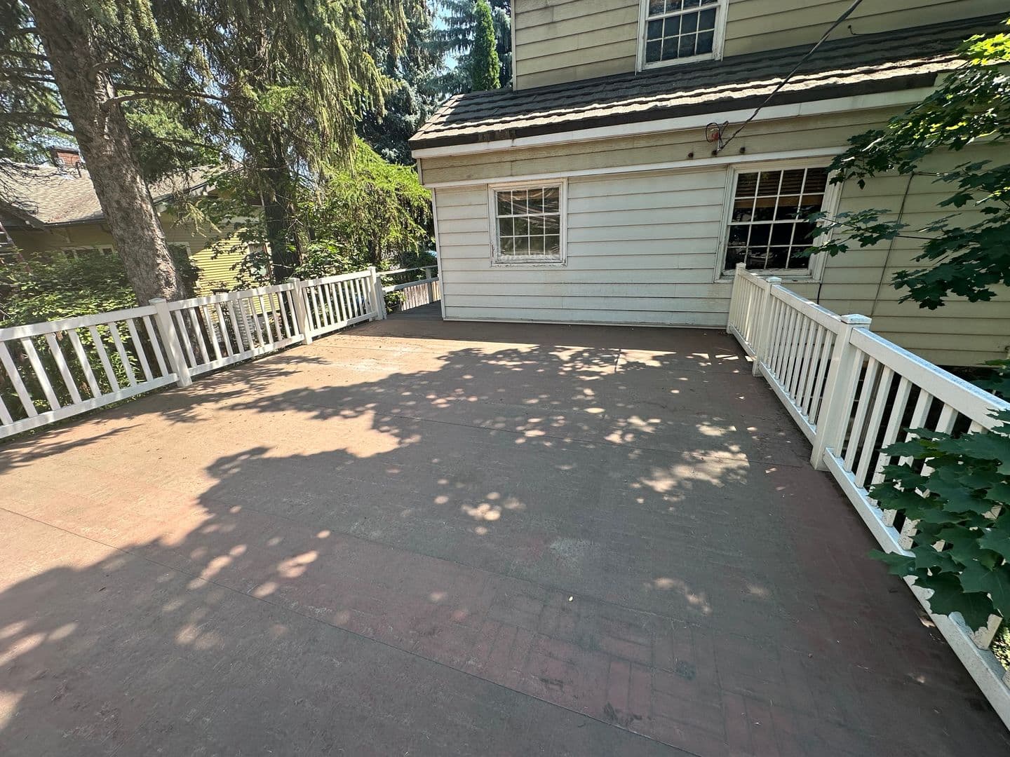 Bend House: 525 NW Broadway