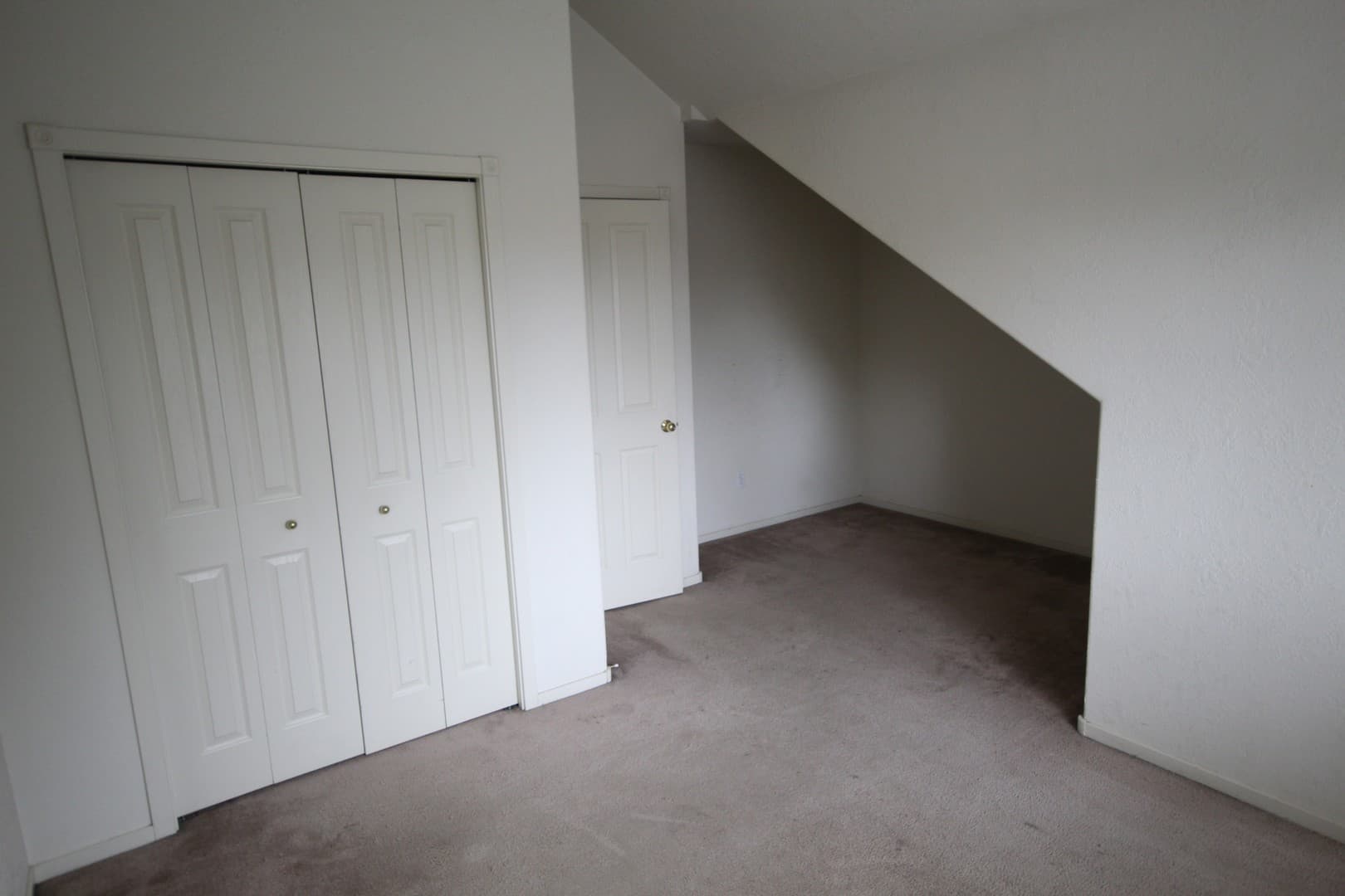 Bend Apartment: 1230 & 1232 NW Ogden Ave.