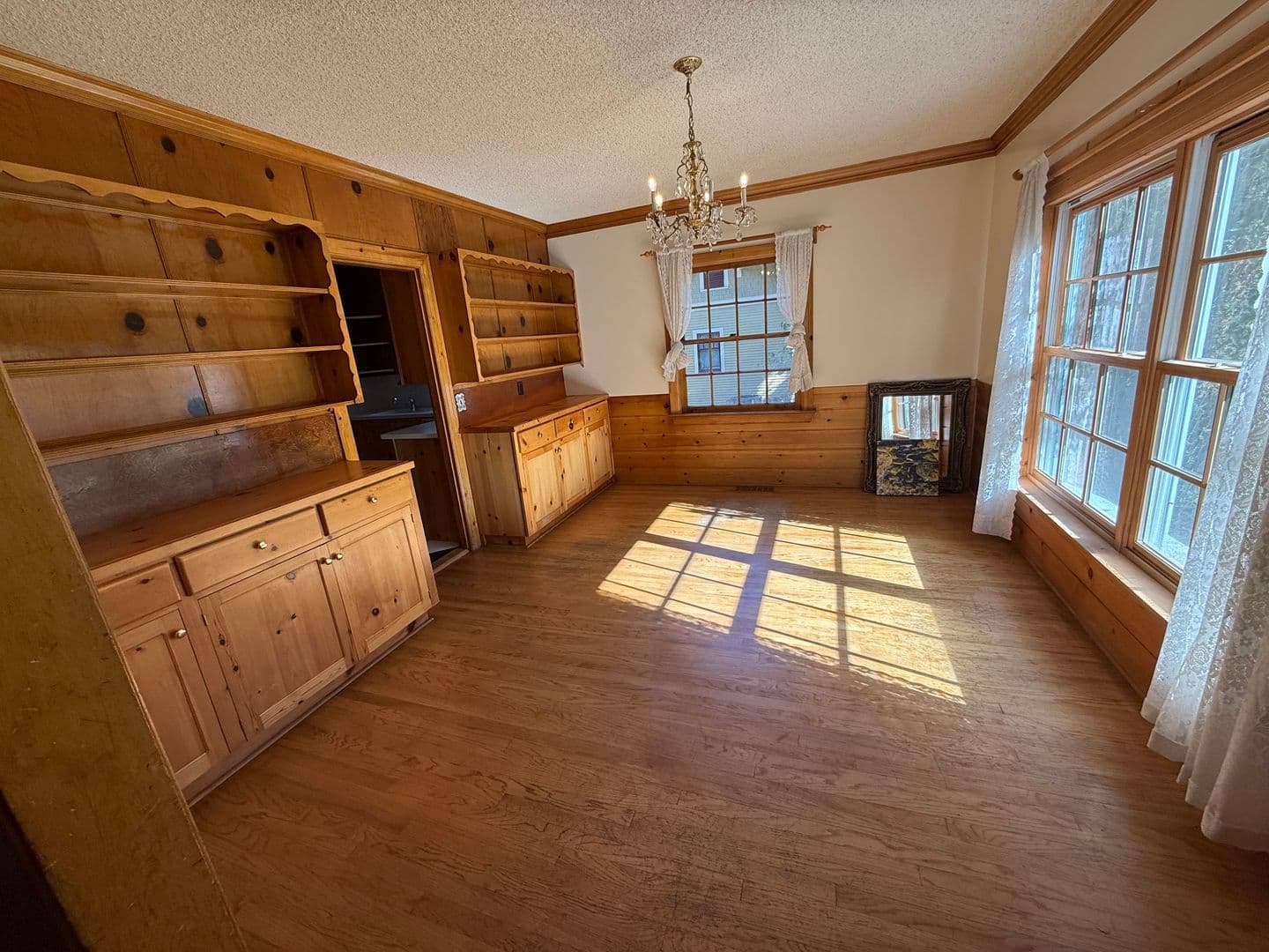Bend House: 525 NW Broadway