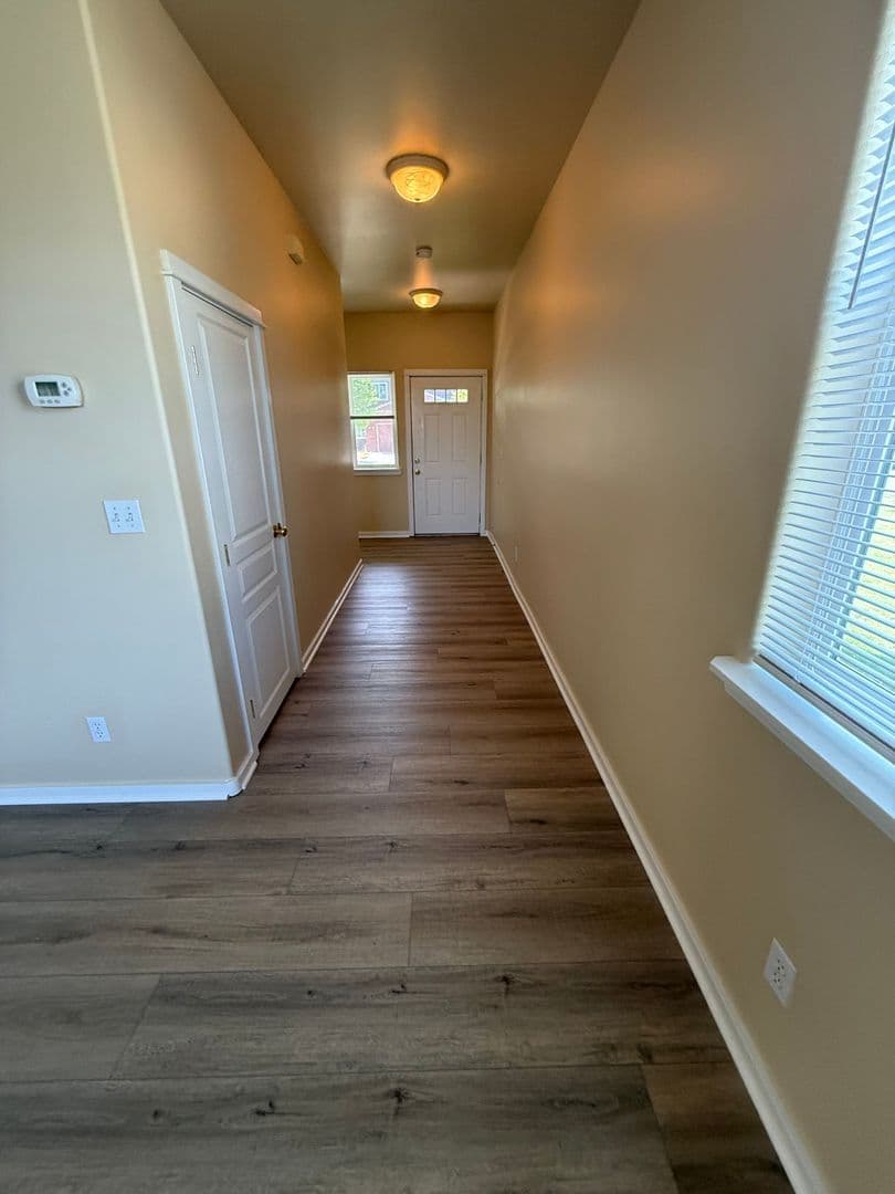 Bend Apartment: 20058 Beth Ave.