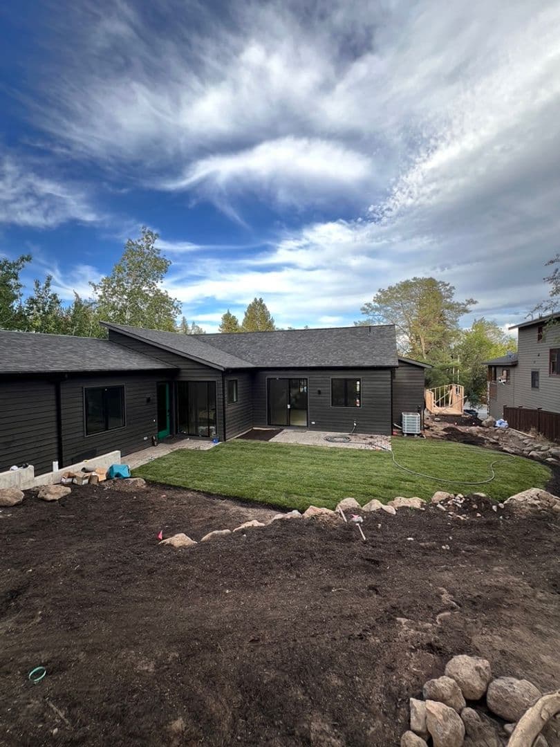 Bend House: 2111 NW Awbrey Rd - 1