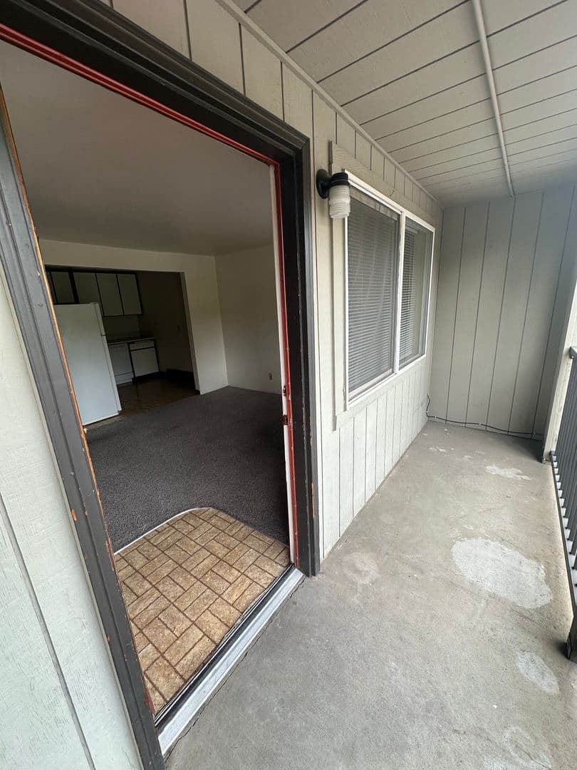 Bend Apartment: 1459 NW Albany