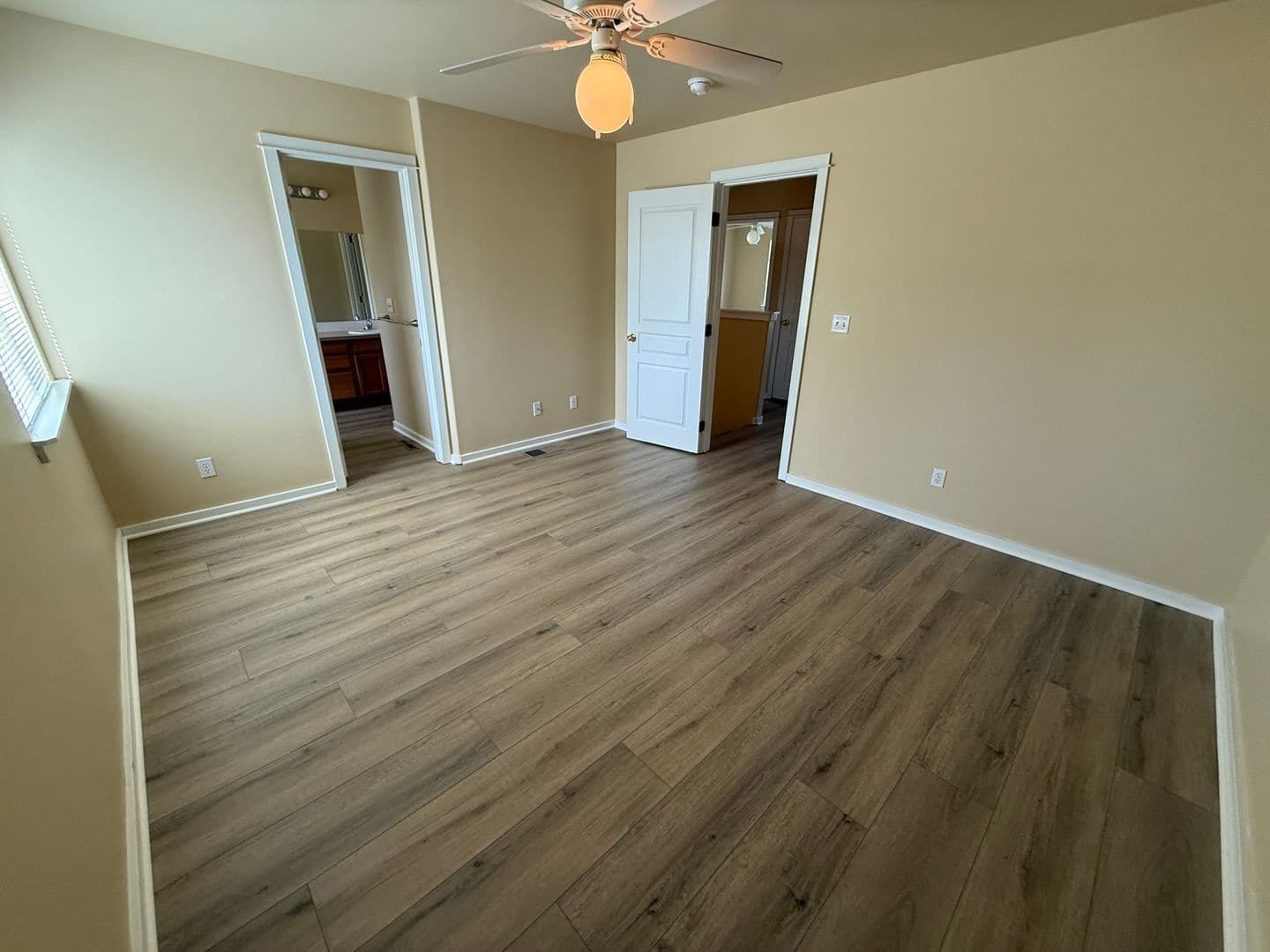 Bend Apartment: 20058 Beth Ave.