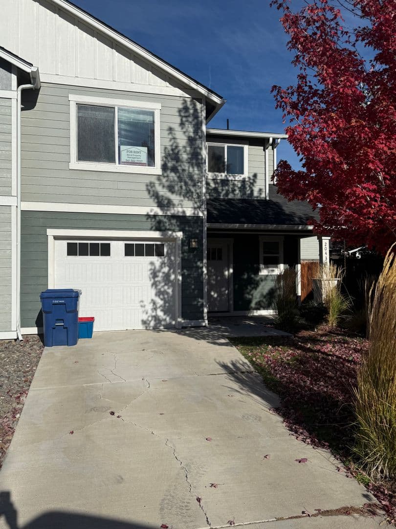 Bend House: 20430 Angel Ct.