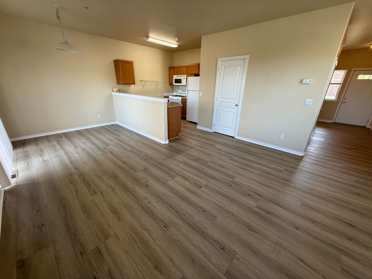 Bend Apartment: 20058 Beth Ave.