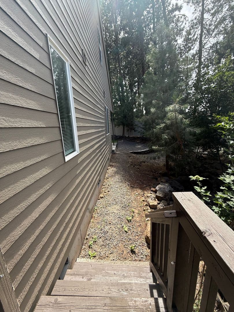 Bend Apartment: 471 SW Garfield