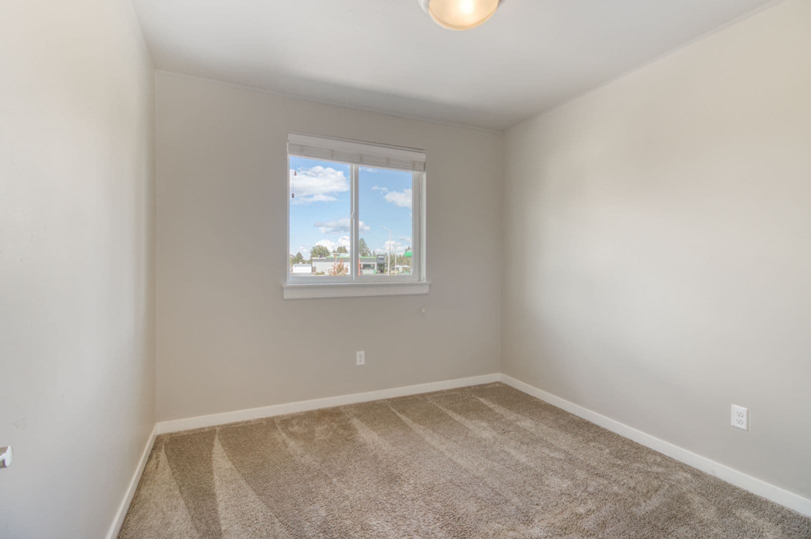 Bend Townhome: 61618 SE Depot Loop