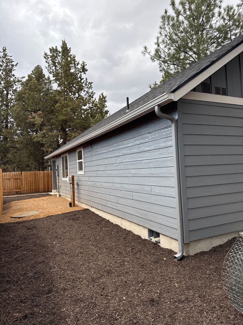 Bend House: 832 SE 6th Street unit #2