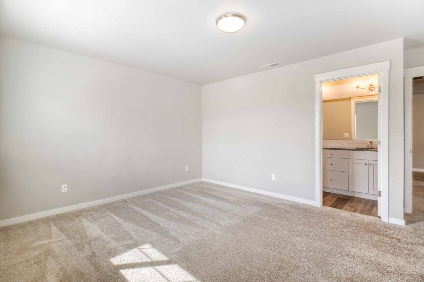Bend Townhome: 61618 SE Depot Loop