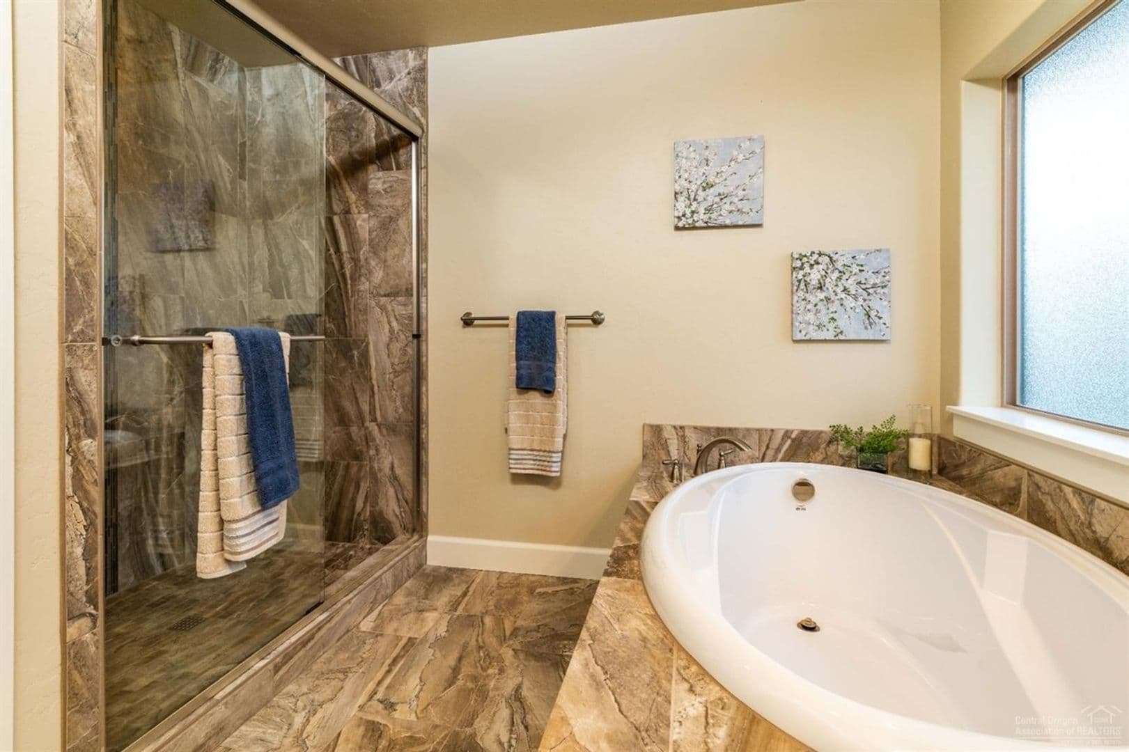 Bend House: 20605 SE Slate Ave.